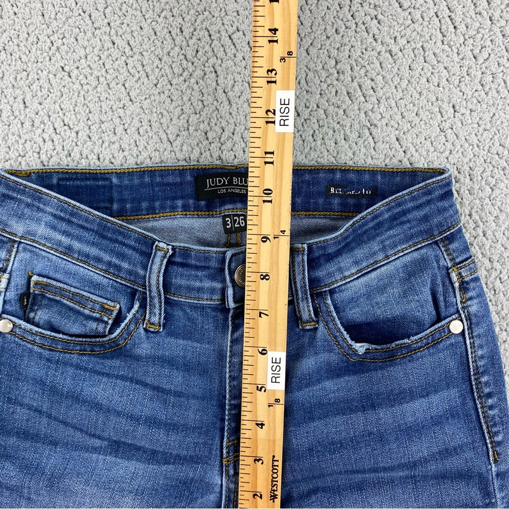 Judy Blue Women's Relaxed Fit Ankle Stretch Denim Jeans  |  Size:  3/26 - Picture 9 of 14